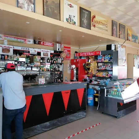 Alojamentos Martinho Bed & Breakfast