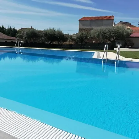 Alojamentos Martinho Bed & Breakfast 3*