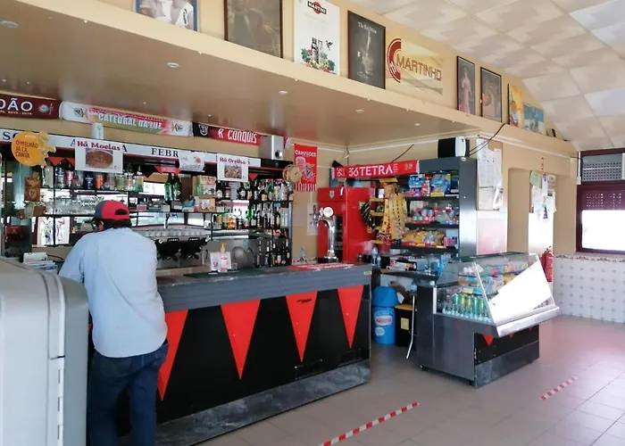 Alojamentos Martinho 住宿加早餐酒店