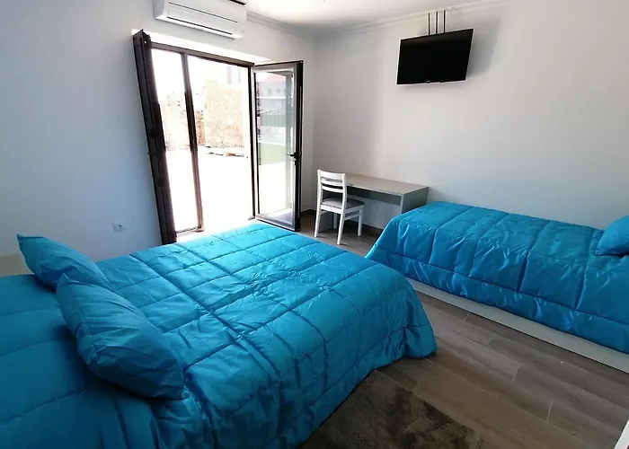 Alojamentos Martinho Bed & Breakfast 3*