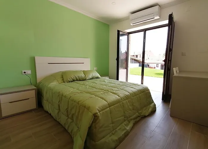 Alojamentos Martinho Bed & Breakfast